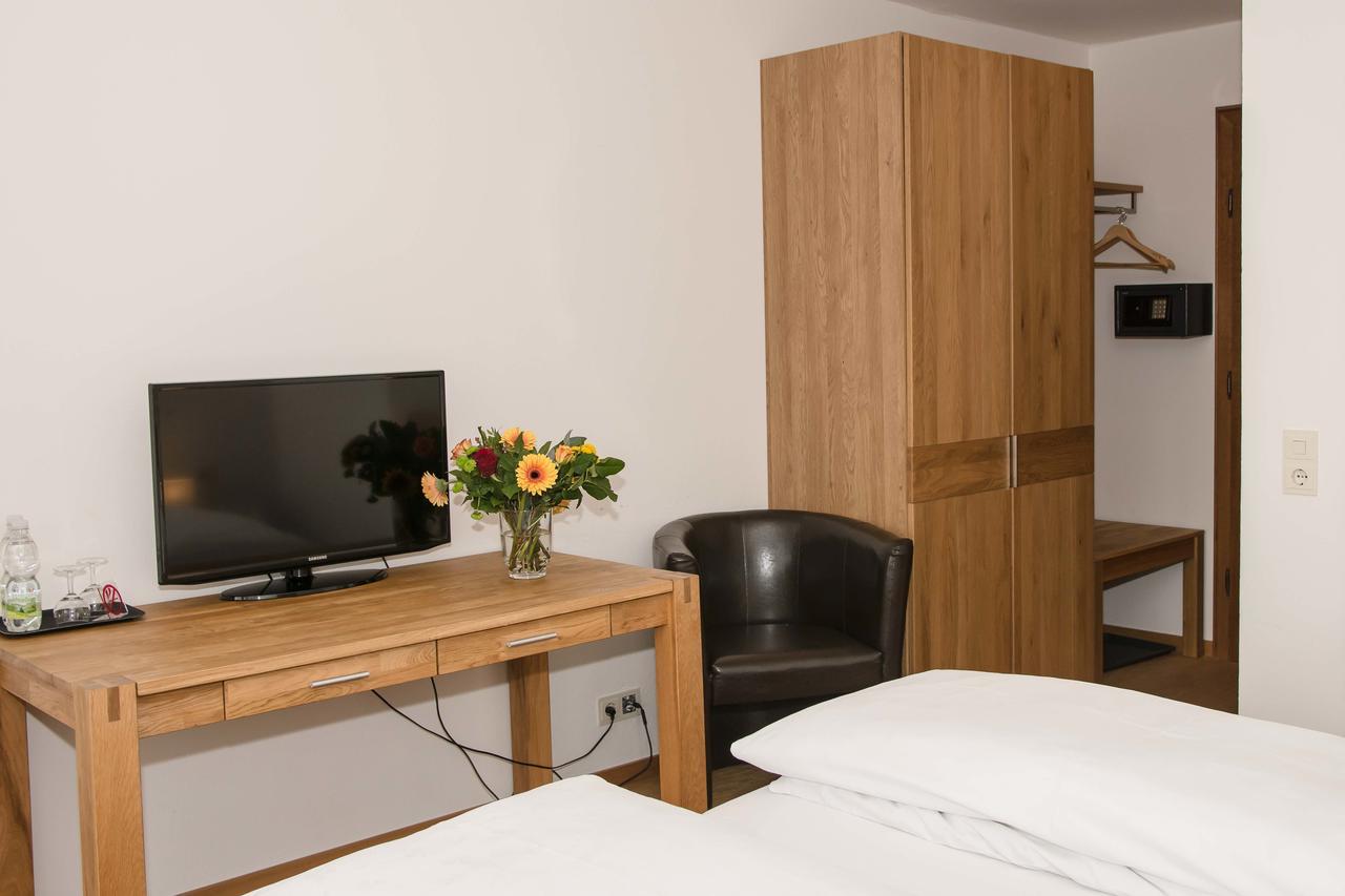 Hotel Daneu Nüziders エクステリア 写真