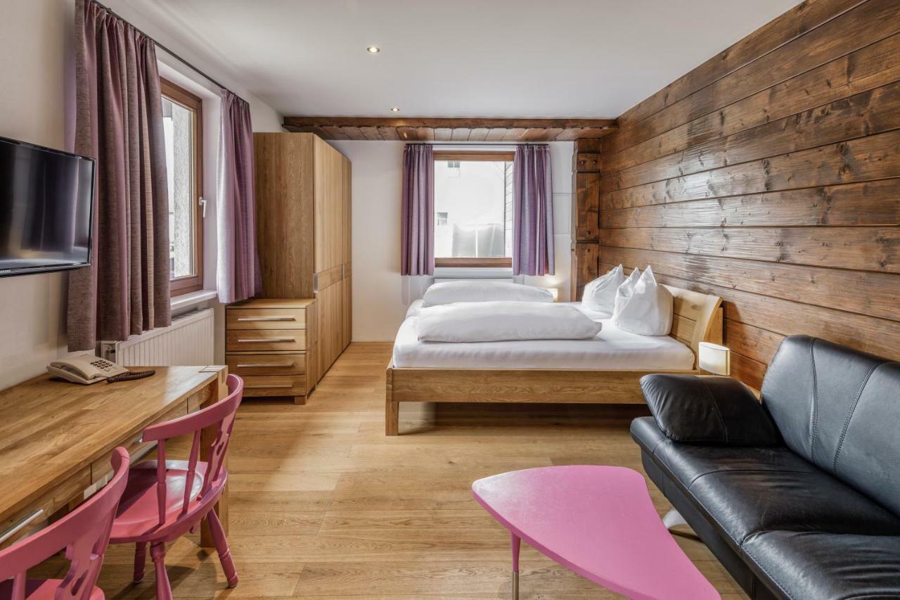 Hotel Daneu Nüziders エクステリア 写真